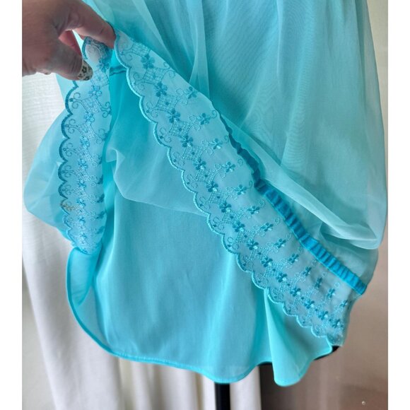 Vintage 1970s sleepwear top, turquoise negligee, sleeveless babydoll - Picture 8 of 10